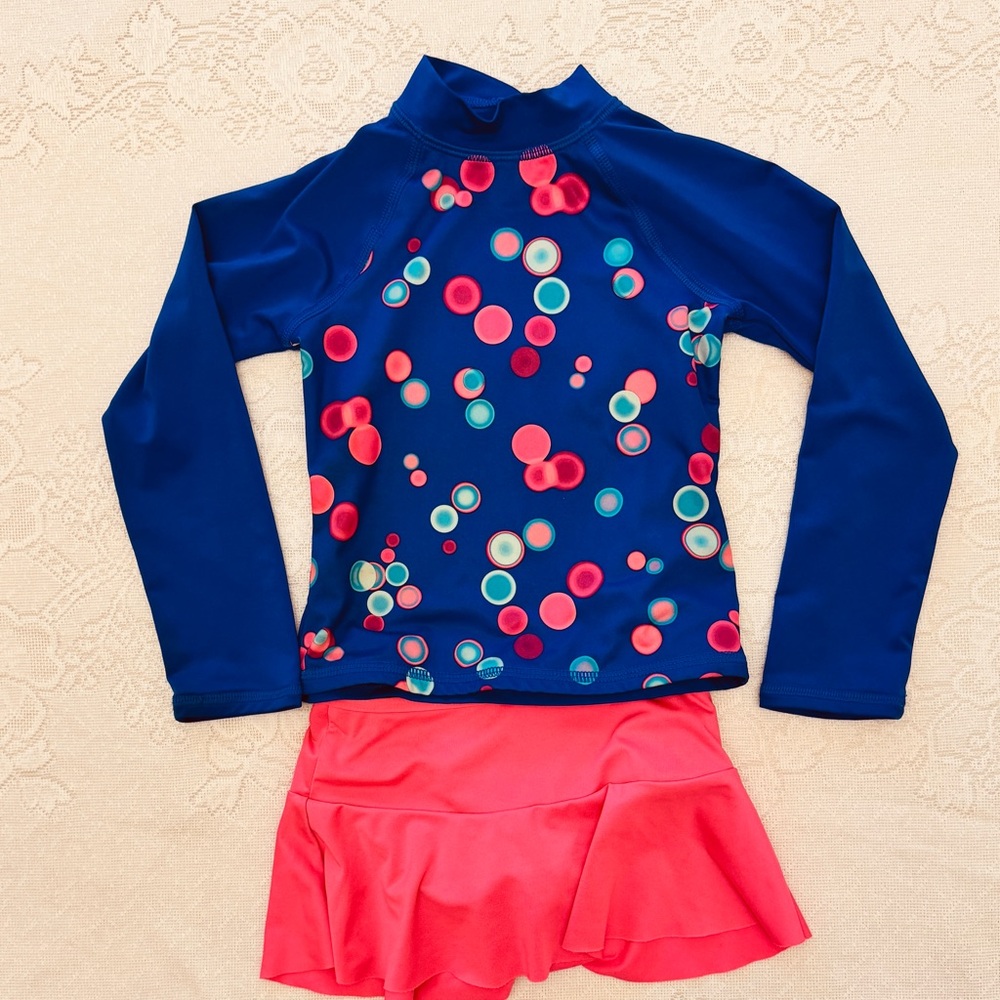 Lands End, kids swim suit sz 3. Skirted bottom AND TOP! Like new!